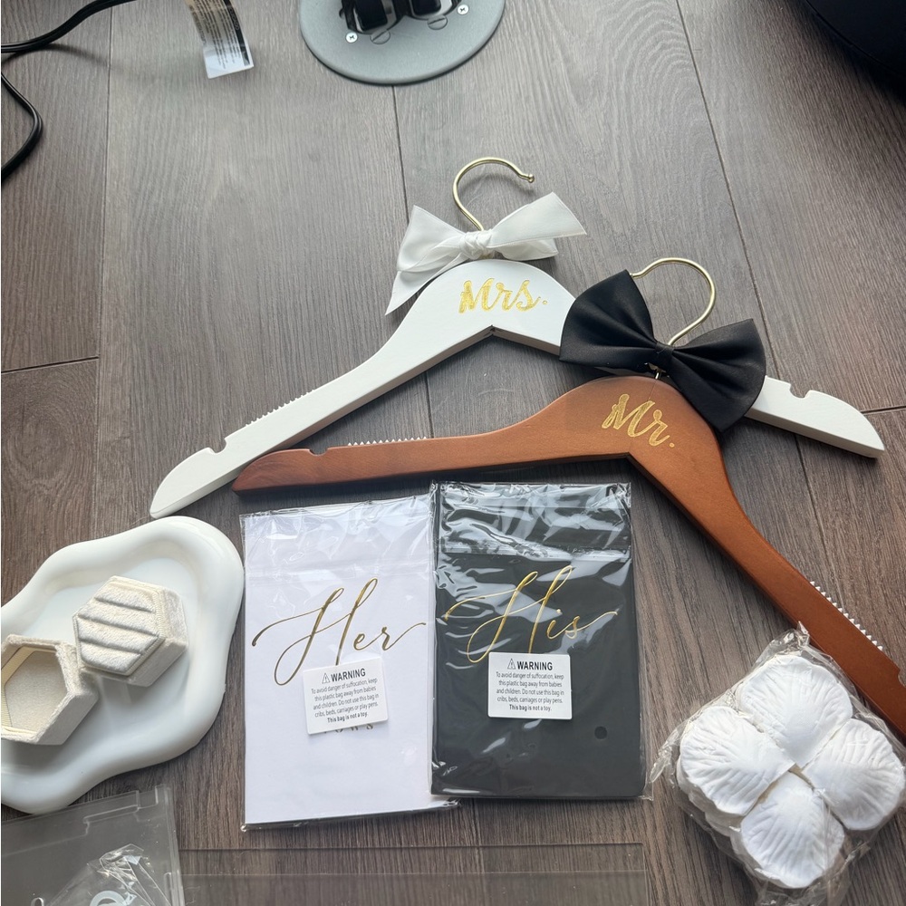 Wedding Detail and Accessories Set - Picture 2 of 7